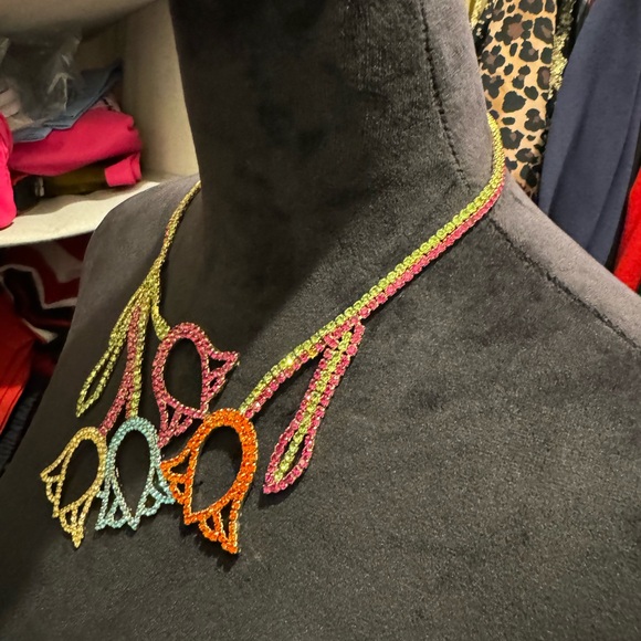 Natasha Tulip Flowers Rhinestone Statement Necklace New - Picture 3 of 4